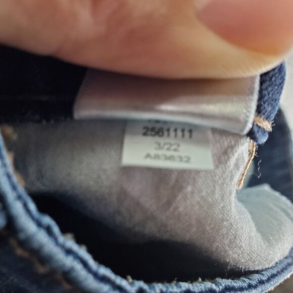 Maurices Jeans Womens Size 2 Short Blue M Jeans Mid-Rise Stretch Denim 5 Pockets - Picture 7 of 13